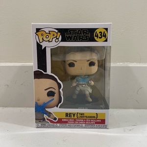 FUNKO POP! Star Wars Rey (Two Lightsabers) #434